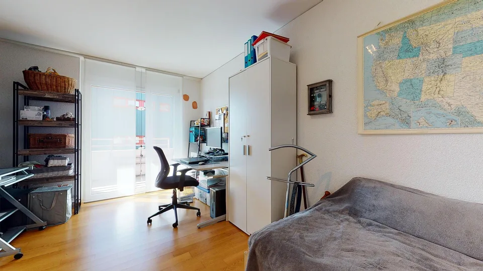 Moderne 4 1/2-Zimmer Terrassenwohnung mit 180° Bergsicht – Foto 14 von 29