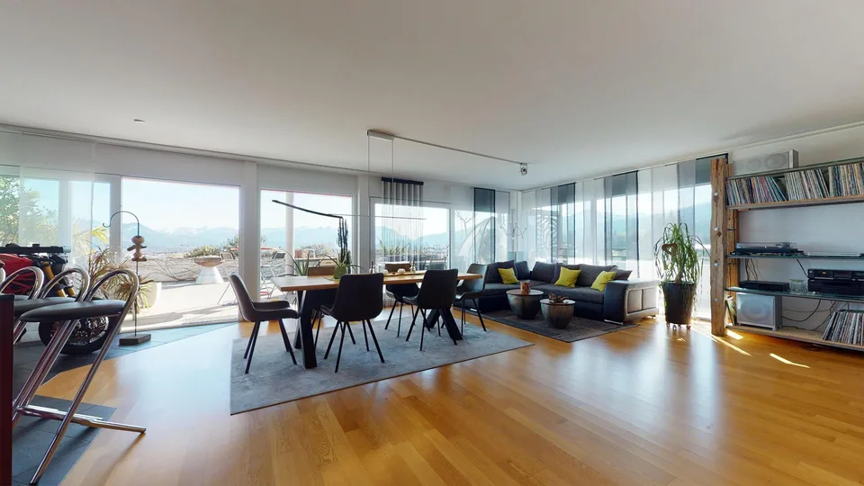 Moderne 4 1/2-Zimmer Terrassenwohnung mit 180° Bergsicht – Foto 9 von 29
