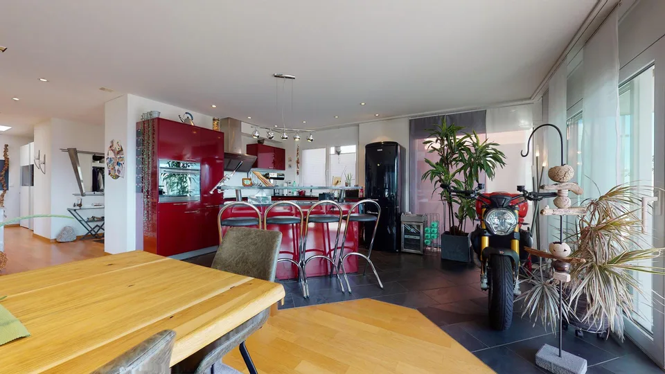 Moderne 4 1/2-Zimmer Terrassenwohnung mit 180° Bergsicht – Foto 7 von 29