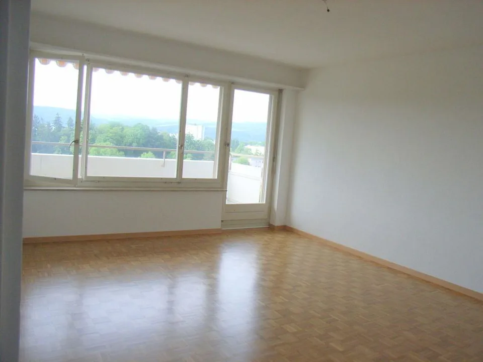 schöne, helle 3.5 Zimmerwohnung mit toller Aussicht – photo 6 sur 15