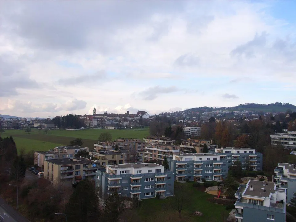 schöne, helle 3.5 Zimmerwohnung mit toller Aussicht – photo 14 sur 15