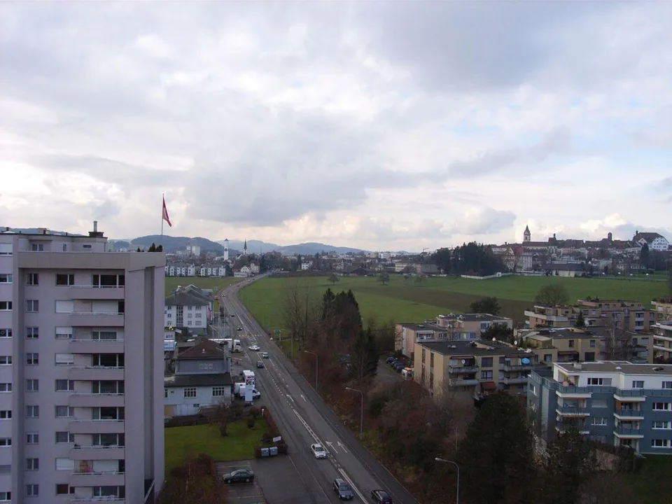 schöne, helle 3.5 Zimmerwohnung mit toller Aussicht – photo 13 sur 15