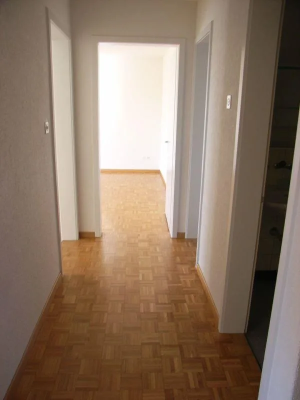 schöne, helle 3.5 Zimmerwohnung mit toller Aussicht – photo 10 sur 15