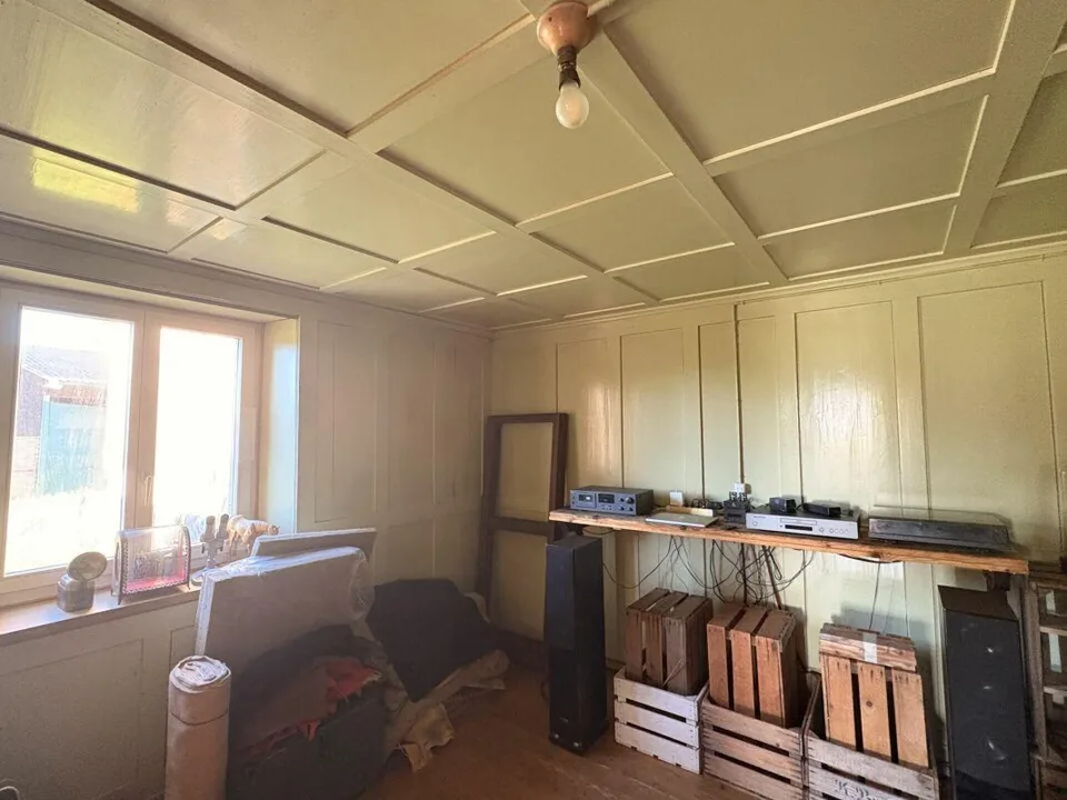 Charming 9.5-room farmhouse with large garden