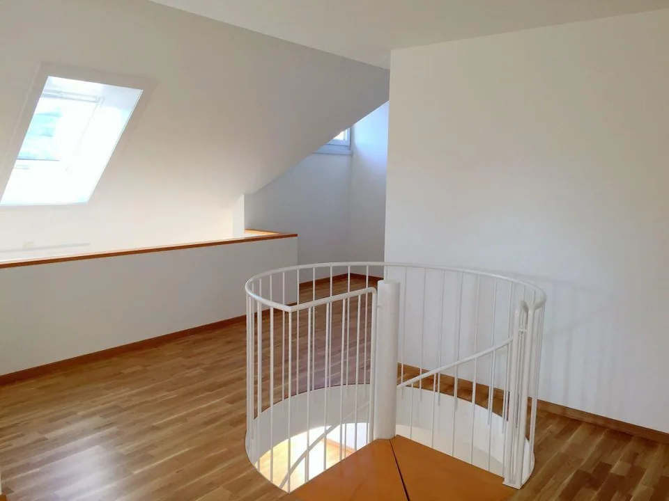 Moderne 5 ½-Zimmer Maisonette-Wohnung an ruhiger, zentraler Lage – foto 12 di 17
