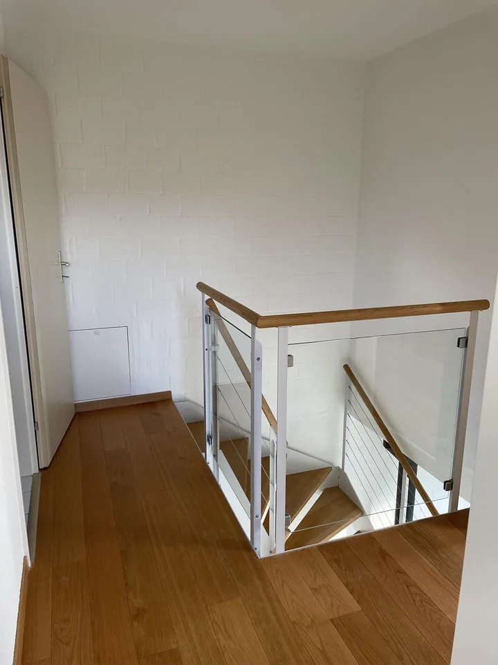 Charmante 3½-Zimmer-Maisonettewohnung mit Gartenmitbenutzung und 2 Bal