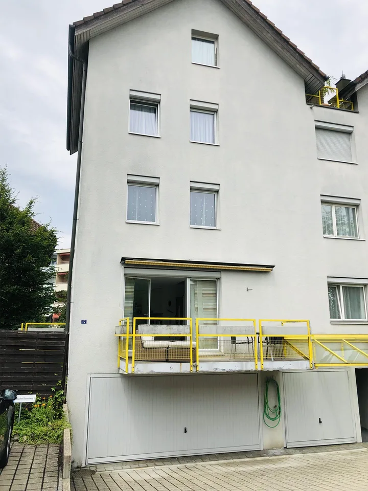 Charmante 3½-Zimmer-Maisonettewohnung mit Gartenmitbenutzung und 2 Bal