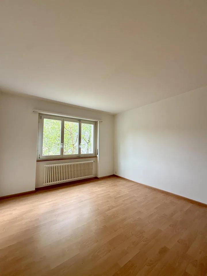 Viel Platz, viel Licht, faire Miete - 3-Zimmer-Wohnung mit Balkon
