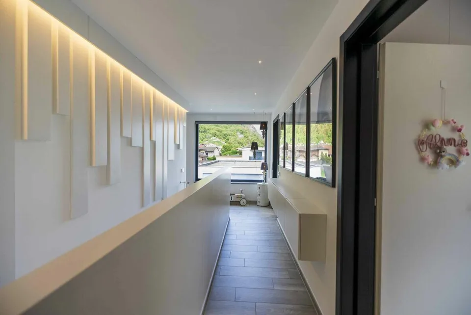 Wir verkaufen eine moderne und komfortable Villa mit Garten – Foto 10 von 15