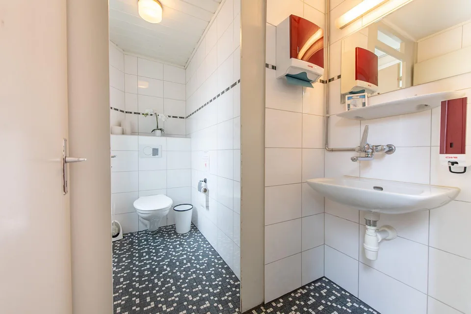Wo Wohnen auf Gewerbe trifft - Vielseitige Liegenschaft mit Restaurant & Lagergebäude – Foto 10 von 13
