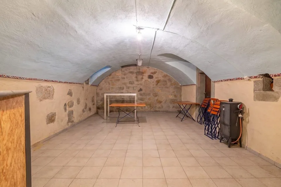 Wo Wohnen auf Gewerbe trifft - Vielseitige Liegenschaft mit Restaurant & Lagergebäude – Foto 13 von 13
