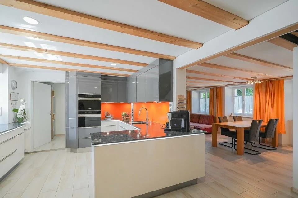 Appartement-maisonnette 4,5 pièces avec grande pièce polyvalente – photo 2 sur 13