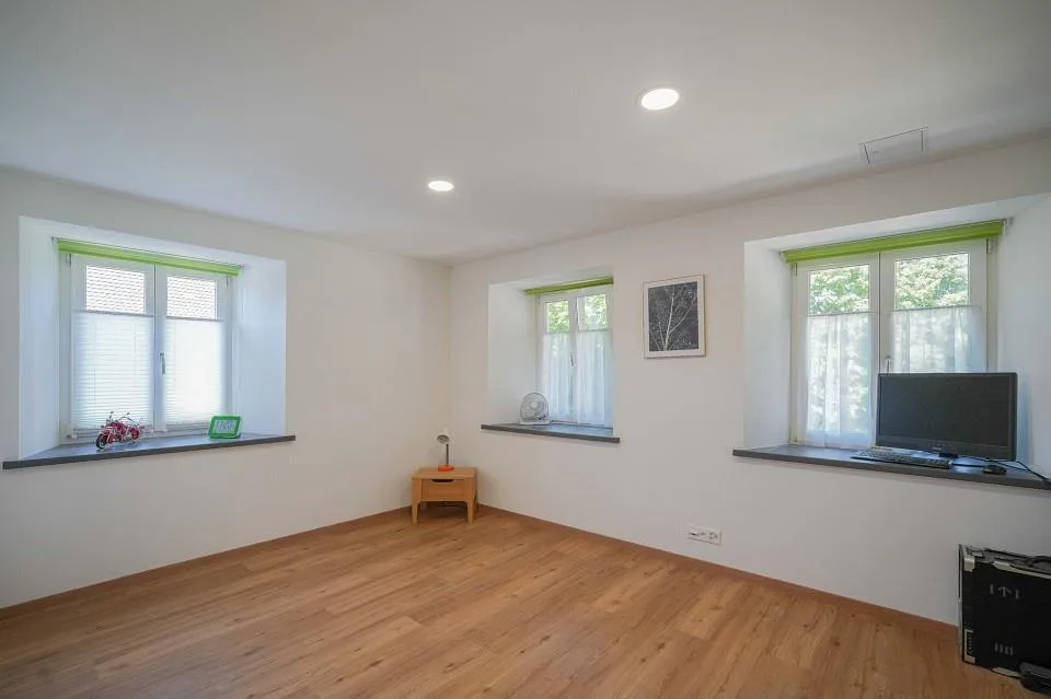 Appartement-maisonnette 4,5 pièces avec grande pièce polyvalente – photo 8 sur 13