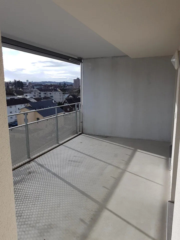 4.5 Zimmerwohnung mit grossem Balkon