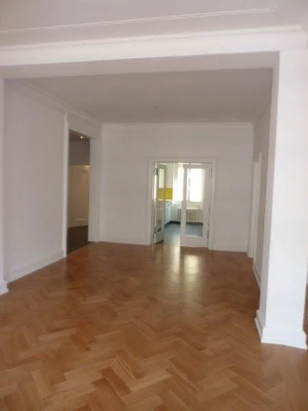 Grosszügige Stadtwohnung – Foto 2 von 3