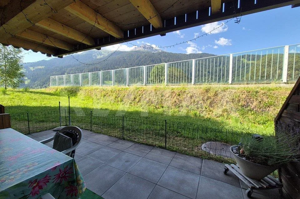 5-Zimmer-Wohnung mit zwei Terrassen in Serneus – Erstwohnsitz