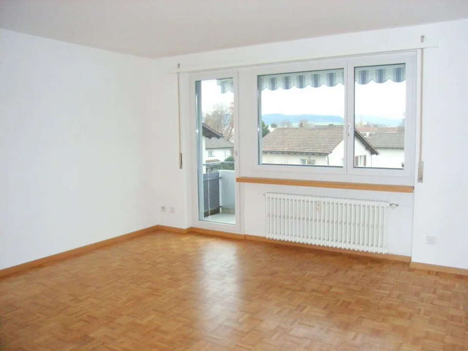 helle und sonnige 2 Zimmerwohnung mit Balkon und schöner Aussicht – photo 5 sur 8
