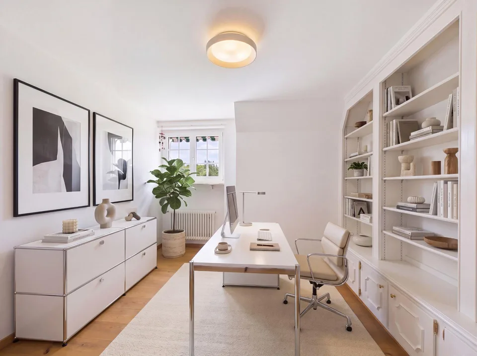 Privater Pool und traumhafte Naturkulisse: 235 m² Wohnfläche, Garagenplätze und rasche Nähe zu Basel