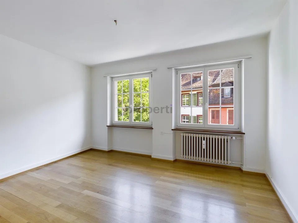 Moderne Küche, Balkon und gemeinsame Dachterrasse