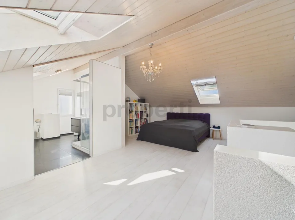 RESERVIERT Freistehendes Einfamilienhaus von 2012: Modulare Fussbod... – Foto 7 von 27