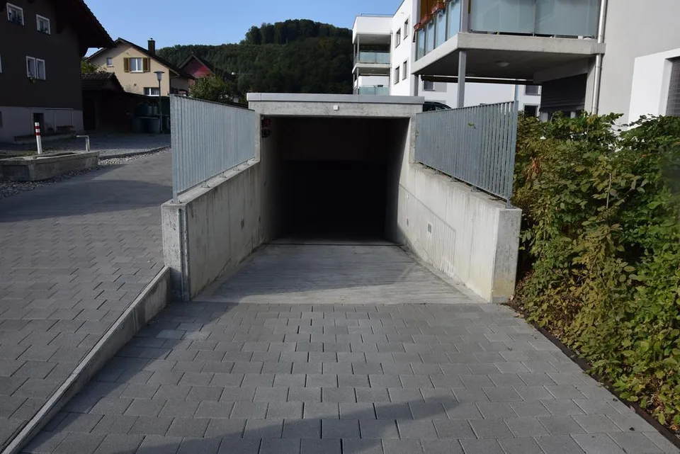 Einstellhallenplatz in Gränichen zu vermieten! – Foto 2 von 2