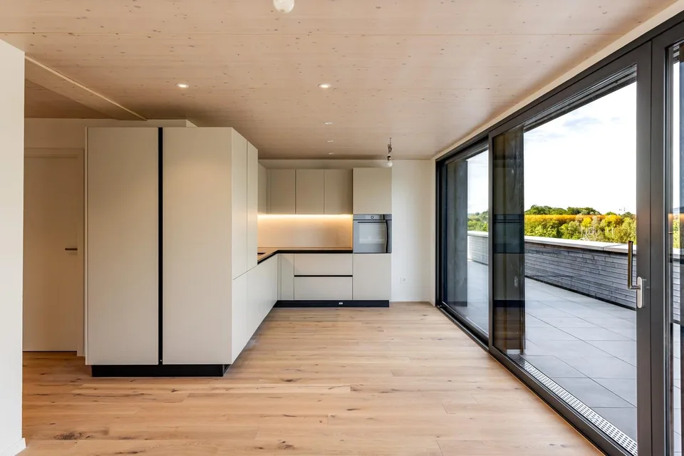 Appartamento attico di 2,5 locali a Gwatt – foto 5 di 13