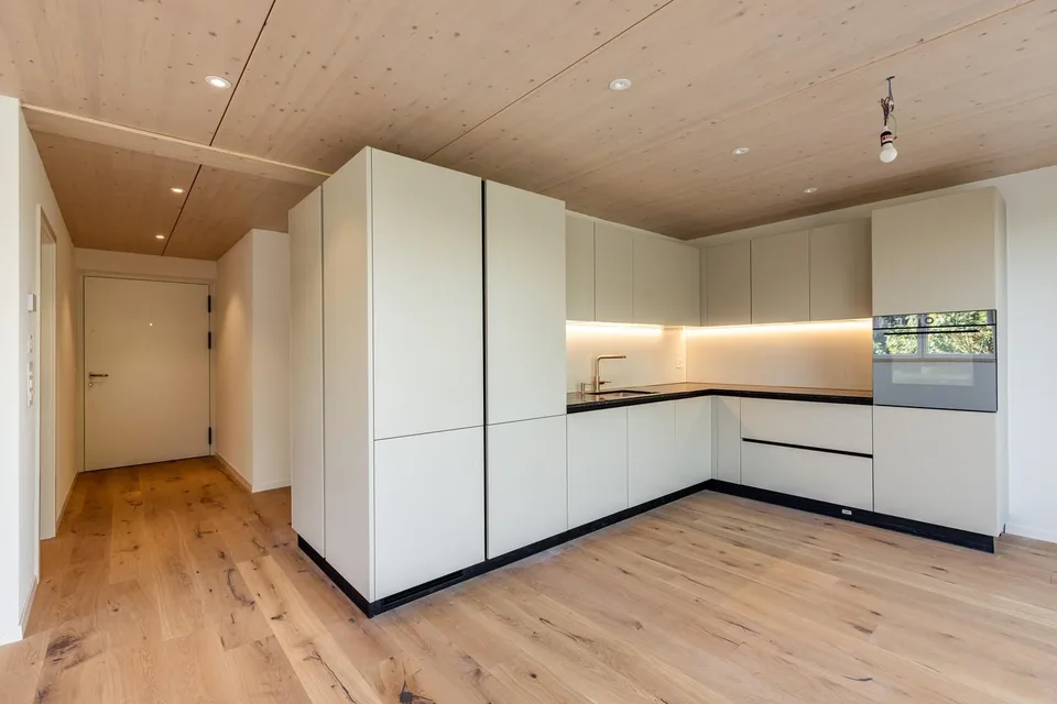 Appartamento attico di 2,5 locali a Gwatt – foto 7 di 13