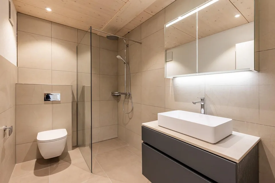 Appartamento attico di 2,5 locali a Gwatt – foto 9 di 13
