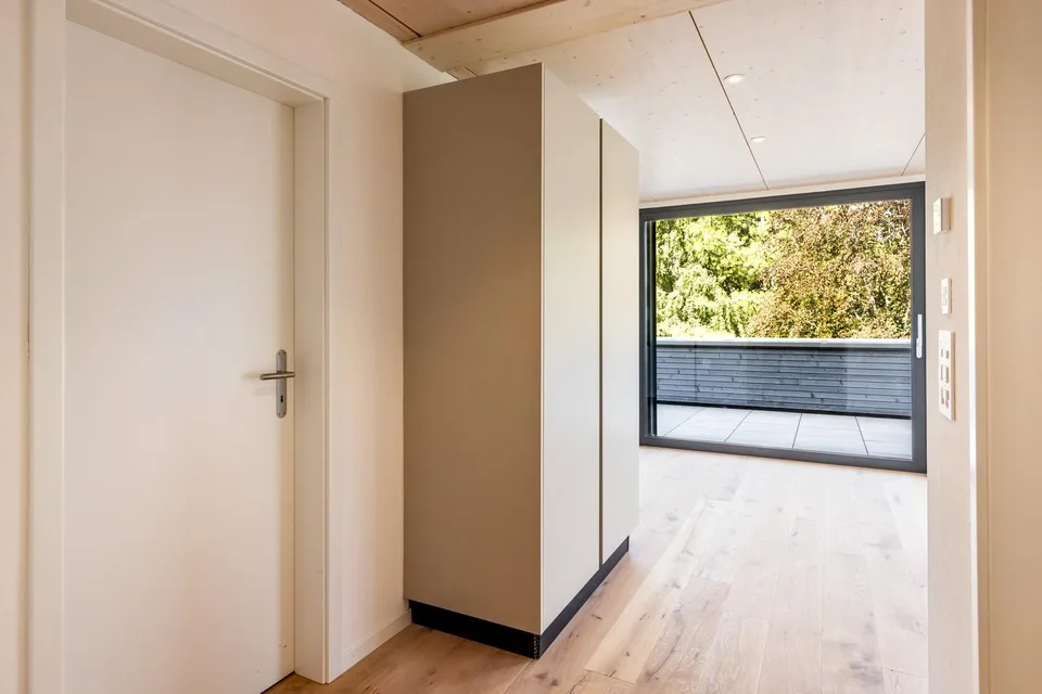 Appartamento attico di 2,5 locali a Gwatt – foto 8 di 13
