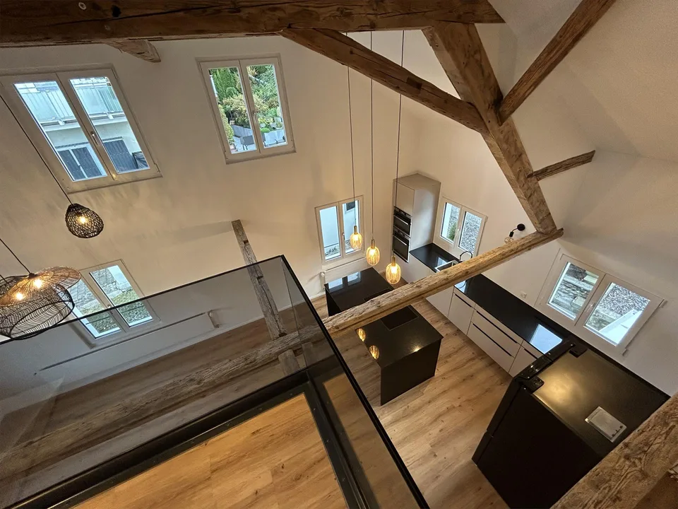 Modern home with in-law suite – photo 5 of 15