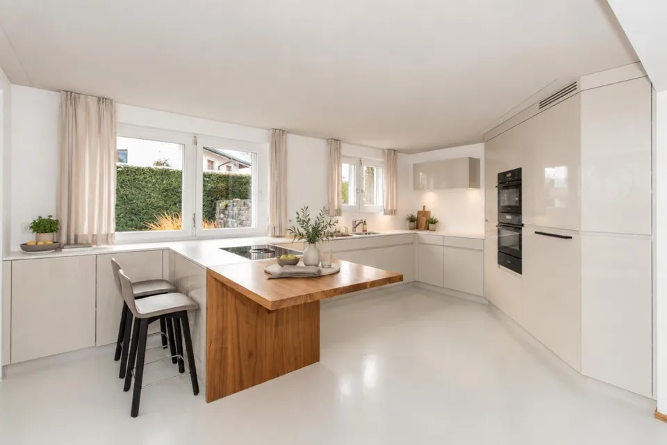 Grosses 6.5-Zimmer-Doppeleinfamilienhaus an bevorzugter Wohnlage - ... – Foto 4 von 14