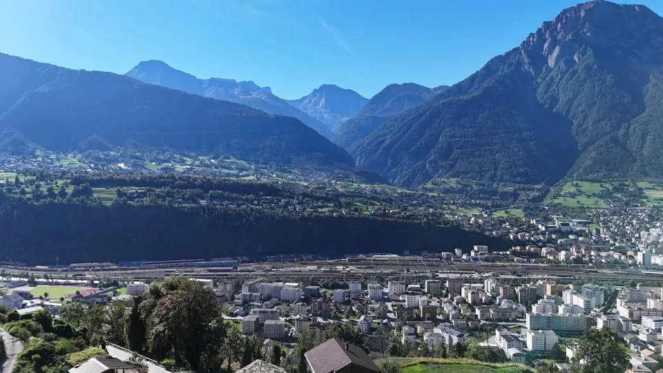 Bella Vista – Exklusive Aussichtslage oberhalb von Naters – Foto 2 von 14