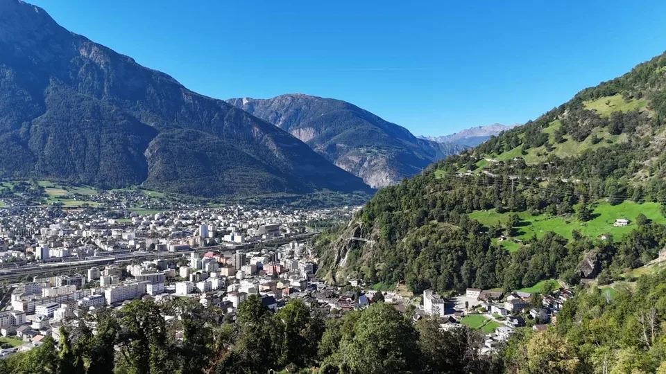 Bella Vista – Exklusive Aussichtslage oberhalb von Naters – Foto 3 von 14