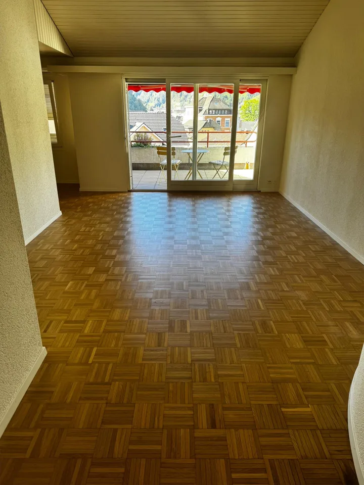 Schöne 3.5-Zimmerwohnung mit grossem Balkon