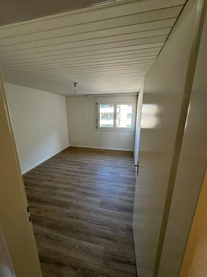 Schöne 3.5-Zimmerwohnung mit grossem Balkon