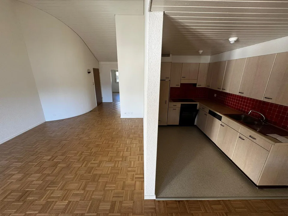 Schöne 3.5-Zimmerwohnung mit grossem Balkon