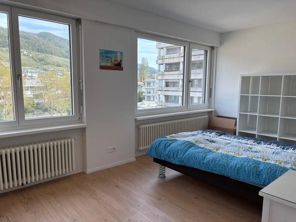 Moderne 3-5-Zimmerwohnung an zentraler Lage