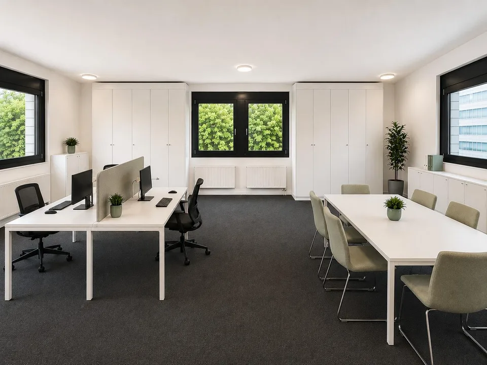 Suchen Sie einen modernen Arbeitsplatz im Herzen von Volketswil?