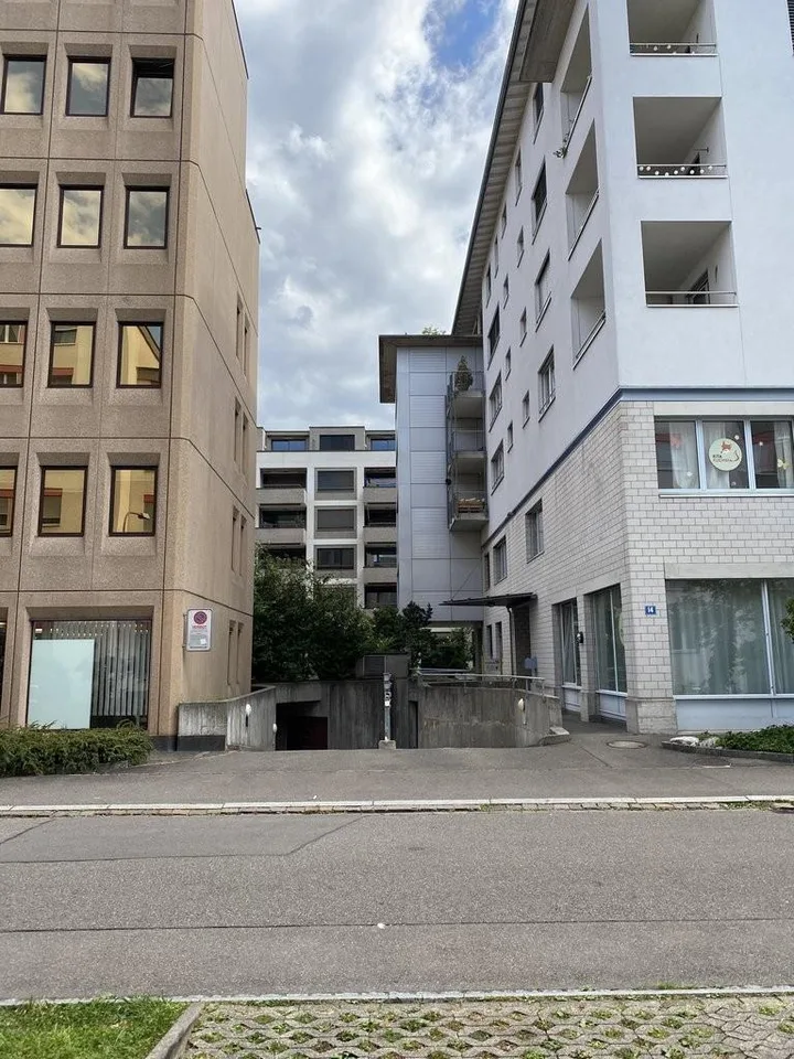 Diverse Einstellplätze zu vermieten – Foto 2 von 2