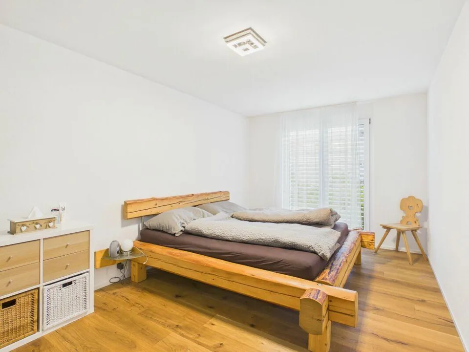 Bright garden apartment in a family-friendly residential area