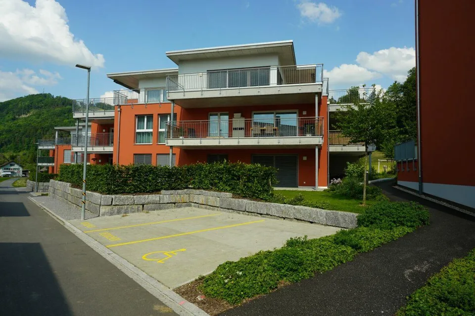 Bright garden apartment in a family-friendly residential area