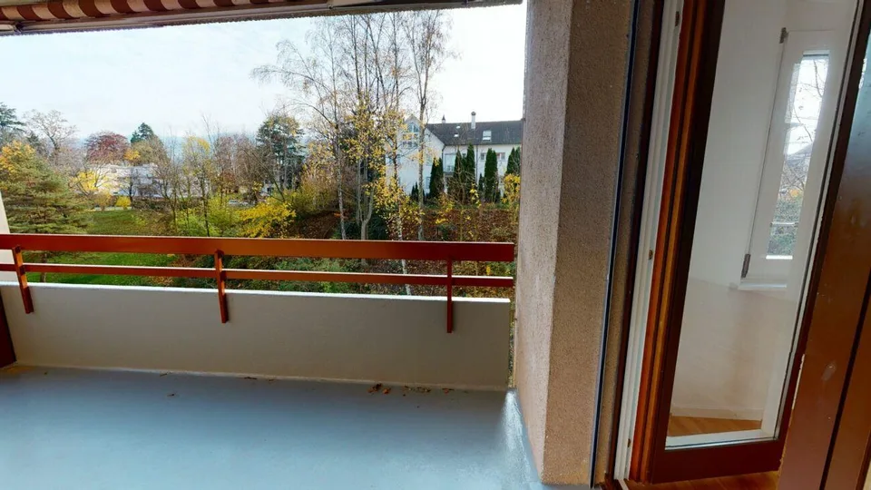 Beautiful single apartment with large balcony