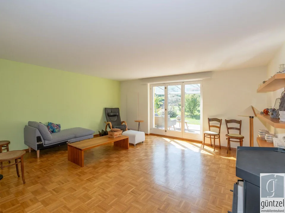 Kleines Raumwunder: 5-Zimmer-Einfamilienhaus in Seenähe – Foto 3 von 13