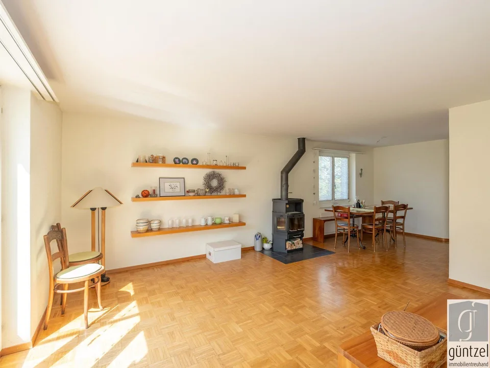 Kleines Raumwunder: 5-Zimmer-Einfamilienhaus in Seenähe – Foto 4 von 13