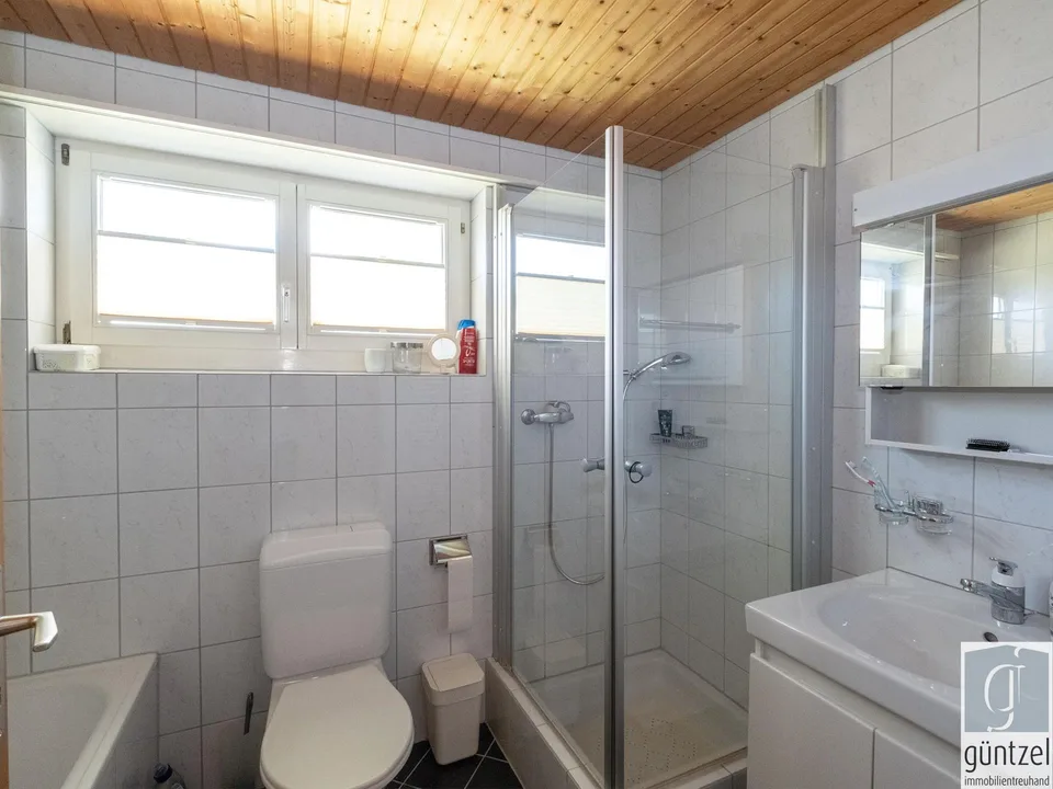 Kleines Raumwunder: 5-Zimmer-Einfamilienhaus in Seenähe – Foto 10 von 13