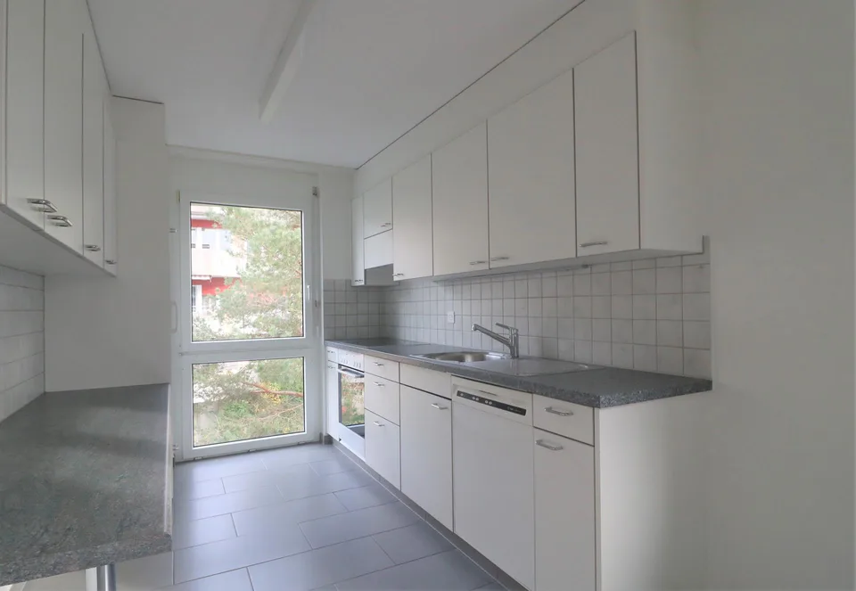 Bel appartement de 3½ pièces / Grosszügige 3½-Zimmerwohnung – photo 2 sur 9