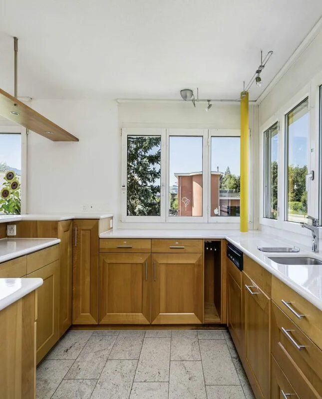 Casa bifamiliare di 8,5 locali con grande potenziale – foto 3 di 10