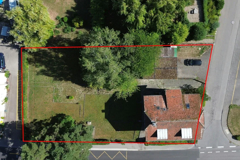 Terreno di sviluppo in prossimità immediata del Reno con potenziale di progetto – foto 2 di 9