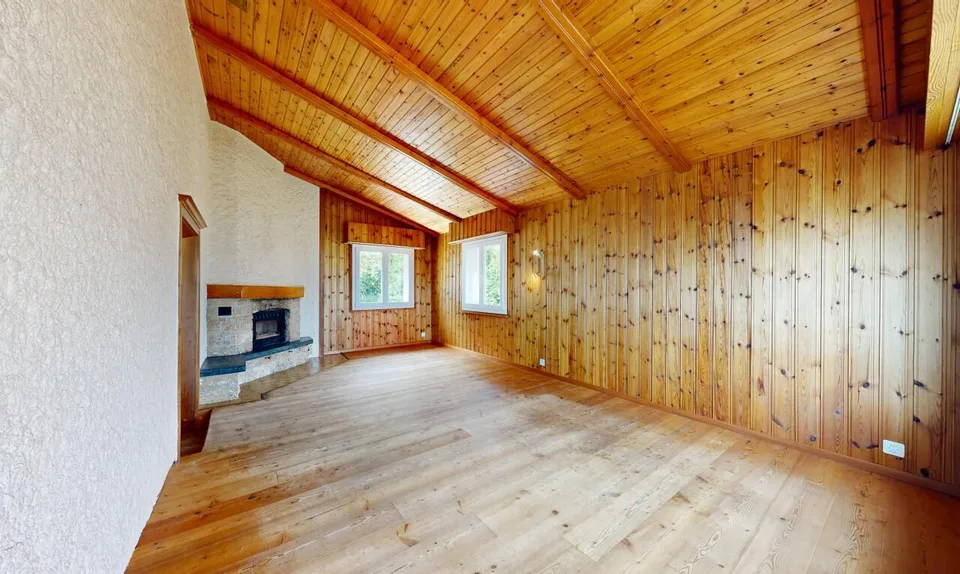 Casa ristrutturata con grande giardino e vista sulle montagne a Saxon – foto 3 di 11