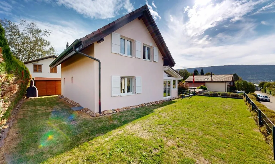 Helles Haus mit 5.5 Zimmern und Garten, ideal für Familien – Foto 2 von 11